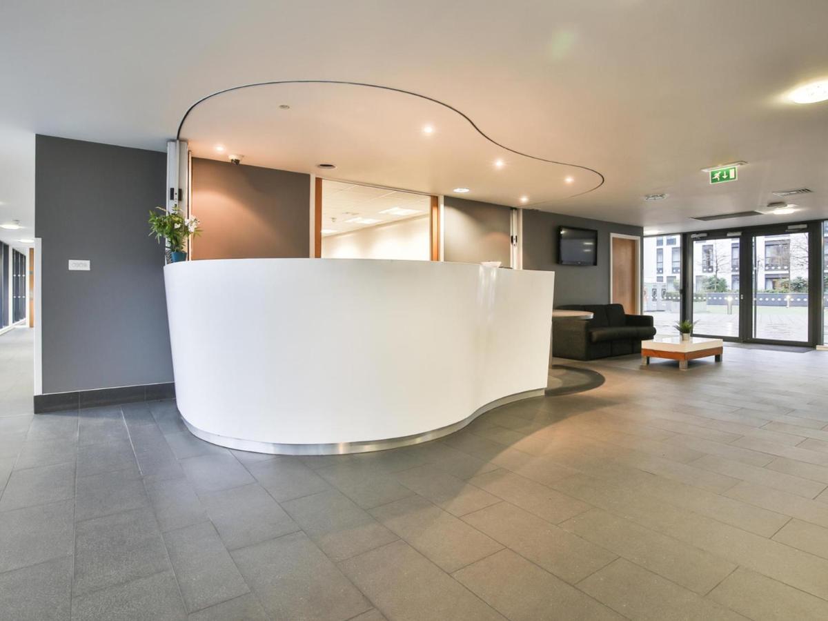 Sterling Court In Wembley Apartman London Kültér fotó