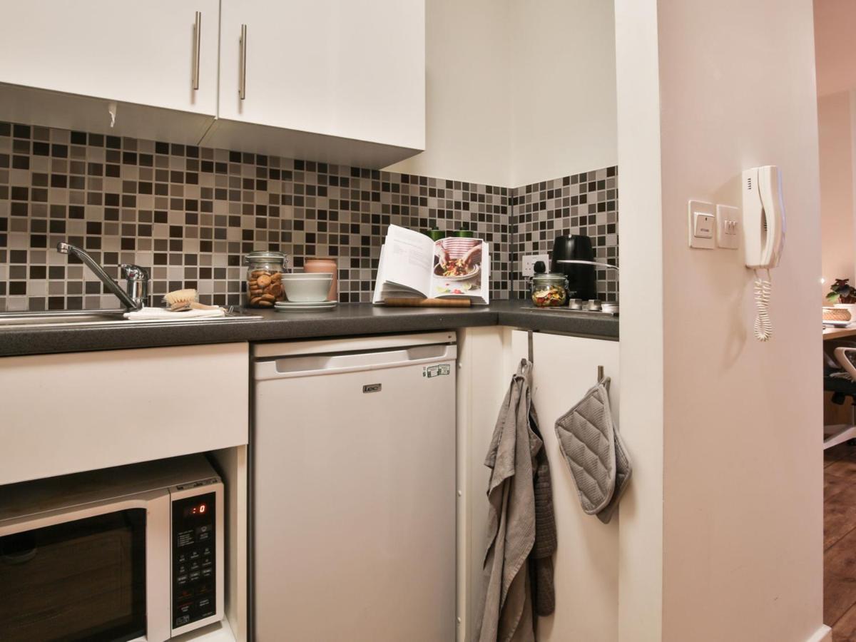 Sterling Court In Wembley Apartman London Kültér fotó