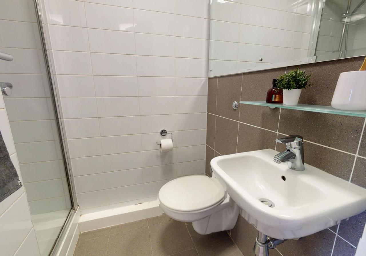 Sterling Court In Wembley Apartman London Kültér fotó