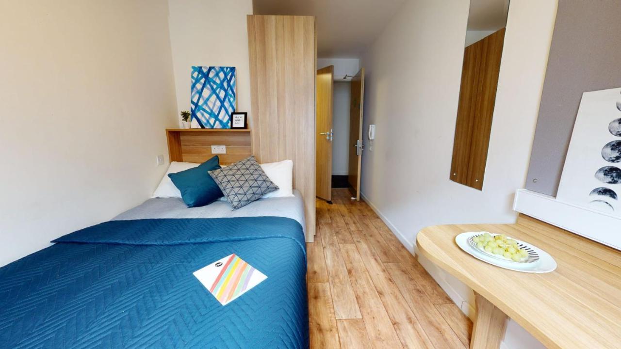 Sterling Court In Wembley London Kültér fotó